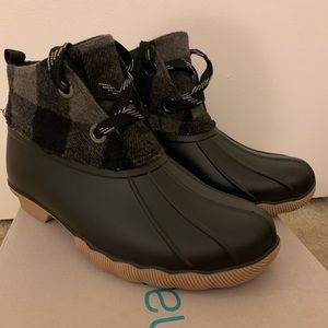 Jill Short Plaid Duck Boot